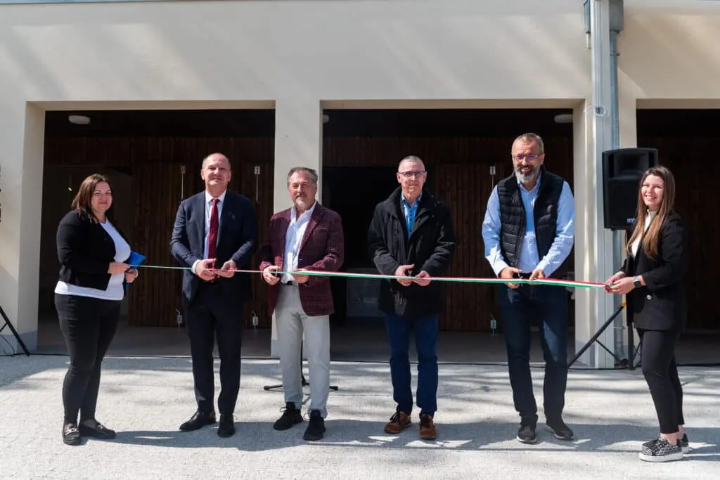 Megújult a Felsőtemető ravatalozója – ünnepélyes átadás Kiskunfélegyházán